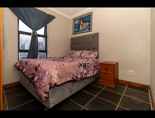 2 BEDROOM APARTMENT FOR SALE IN FLAMINGO VLEI